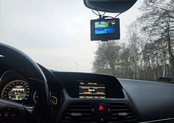 Mercedes-Benz Klasa E cena 44900 przebieg: 250000, rok produkcji 2009 z Międzyzdroje małe 137